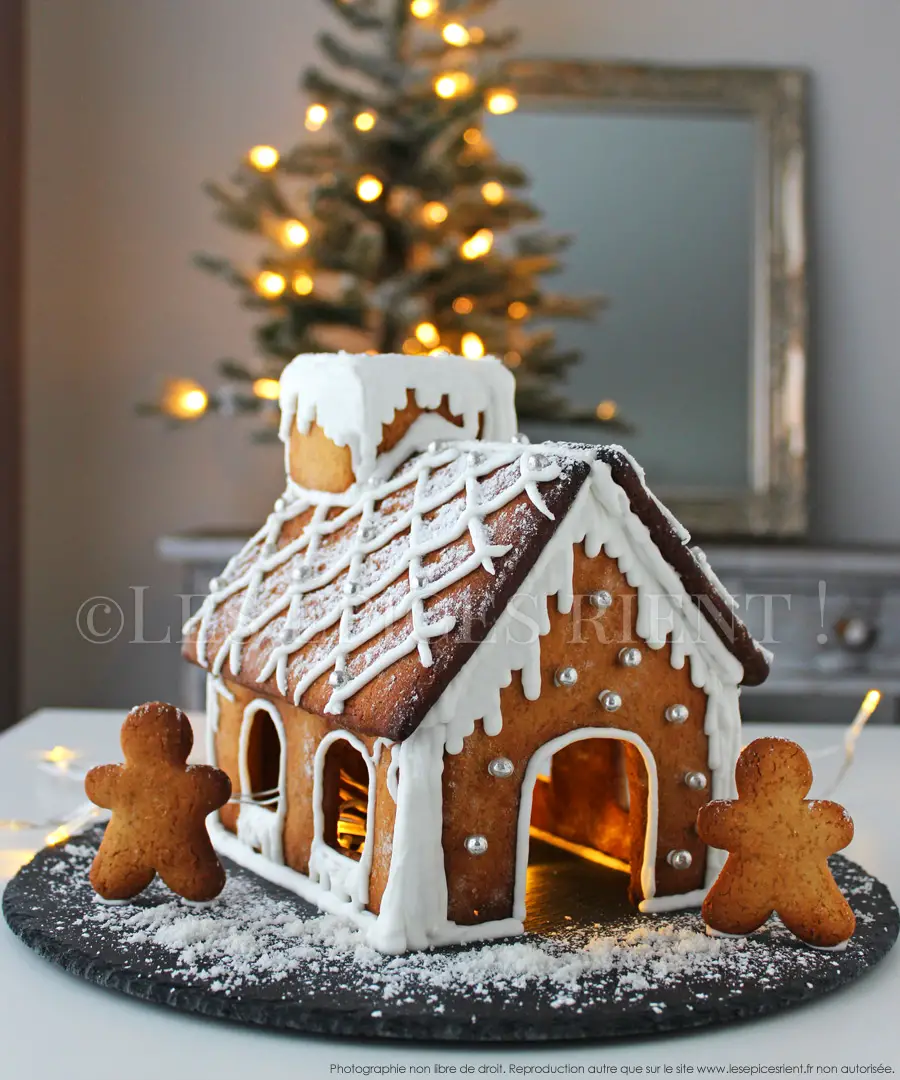 Maison en pain d'épices illuminée : tuto de Noël 