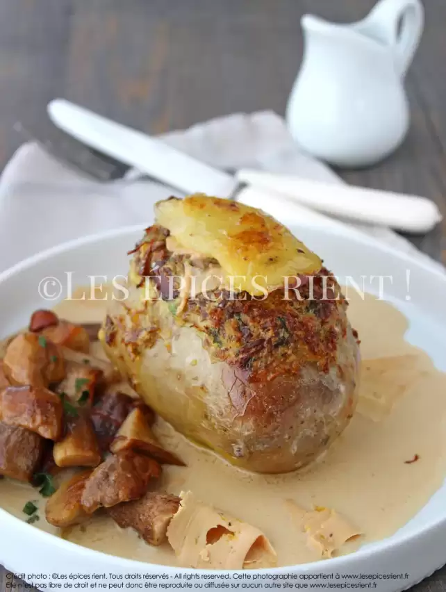 Pommes de terre Périgourdines farcies au confit de canard et foie gras